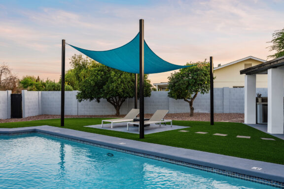 The Best Artificial Turf for Pool Decks in Arizona Homes